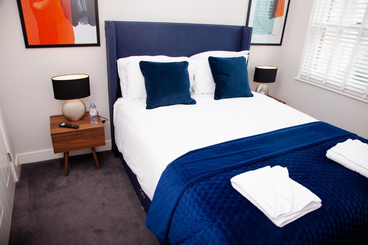 High Life Serviced Apartments - Old Town Суиндън Екстериор снимка