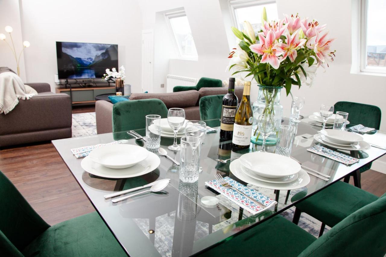 High Life Serviced Apartments - Old Town Суиндън Екстериор снимка