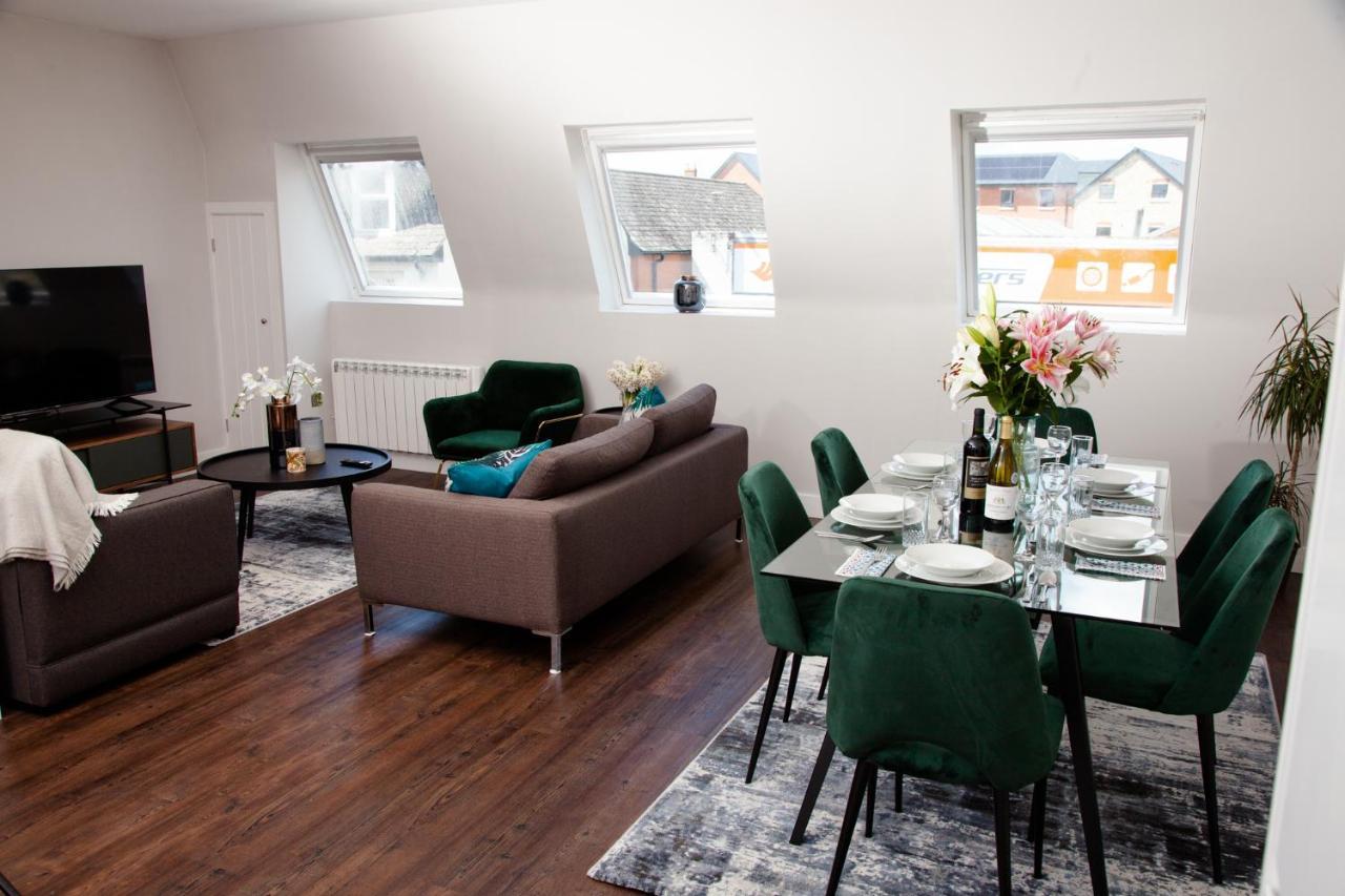 High Life Serviced Apartments - Old Town Суиндън Екстериор снимка