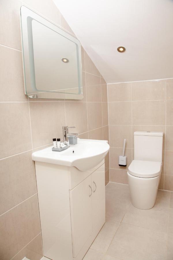 High Life Serviced Apartments - Old Town Суиндън Екстериор снимка